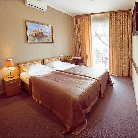 Continental 2 Hotel