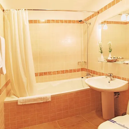 Continental 2 Hotel 3*